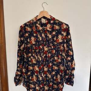 Faded Glory Womens Floral Button Up Shirt Long Sleeve Navy Size L